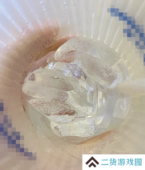 为什么奶茶店的冰块很久不化-饮品店冰块怎么做的